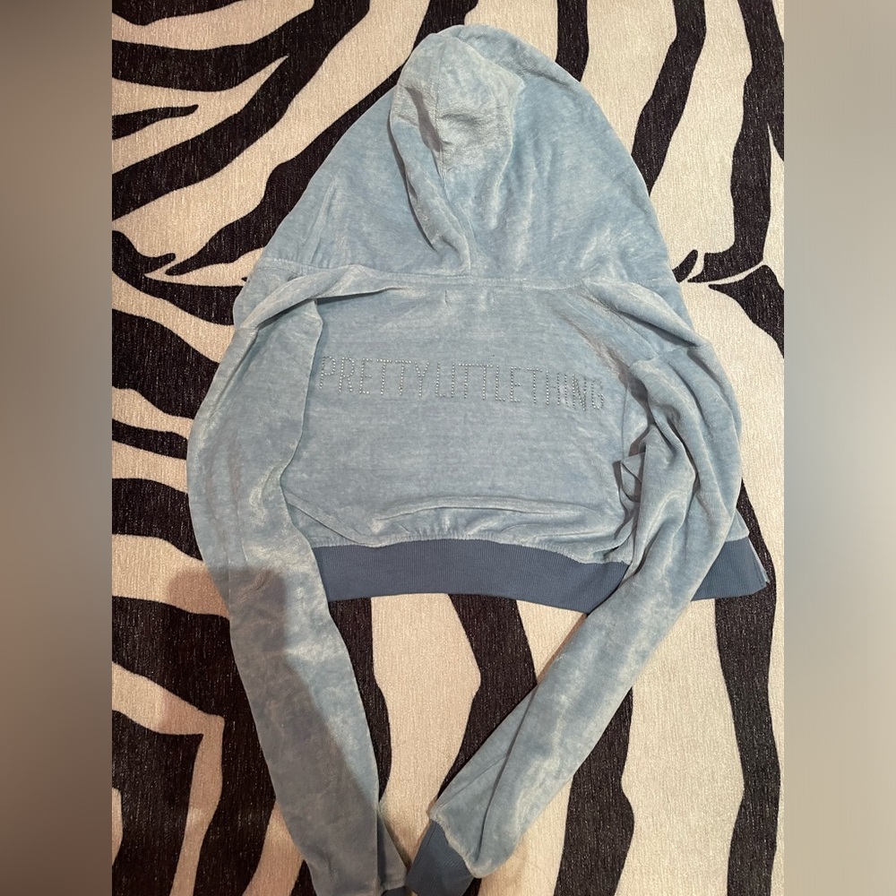 Cropped pretty little thing sweatshirt